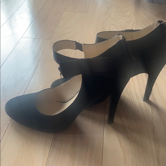 Black suede heels - Picture 1 of 2
